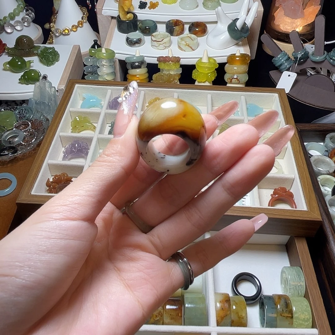 蛇纹石玉未镶嵌戒指18.3