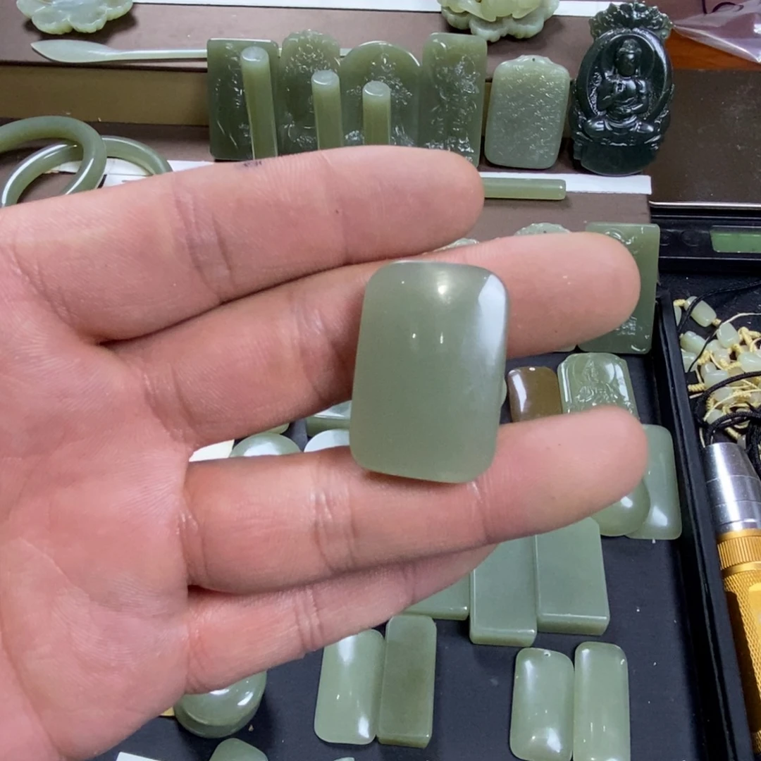 颈饰未镶嵌和田玉中**理067