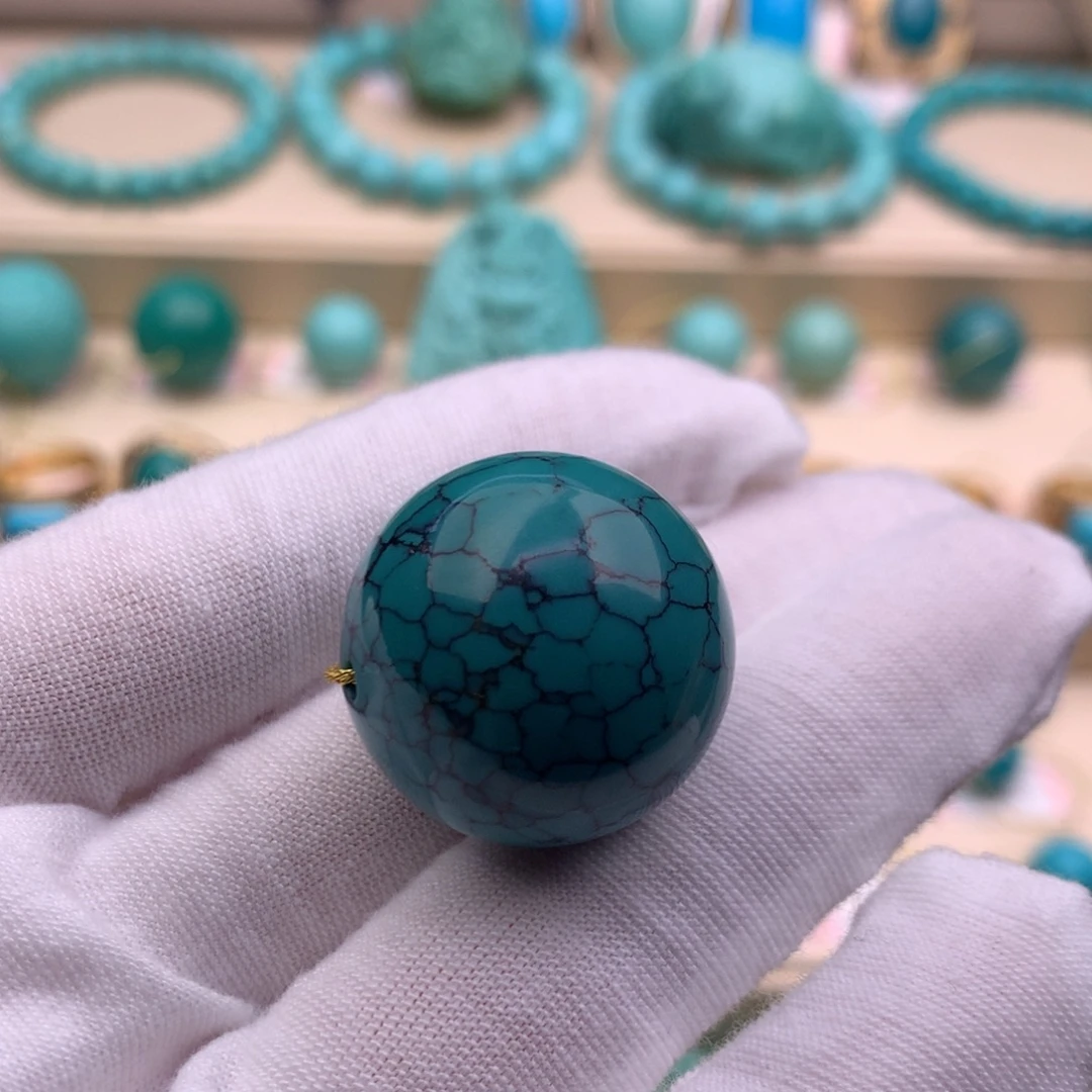 绿松石未镶嵌珠宝奇石23.5