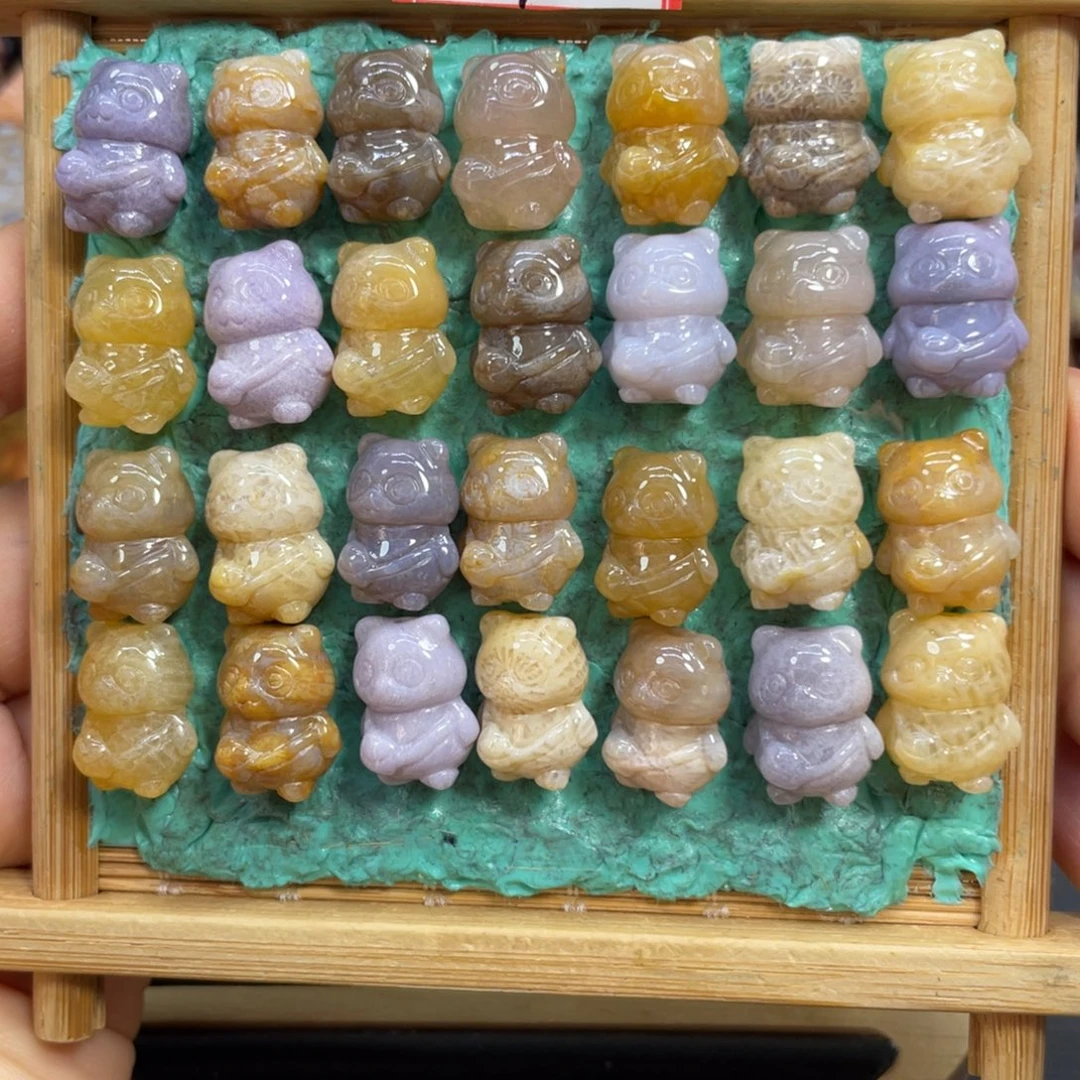 硅化玉未镶嵌颈饰小熊30米1个