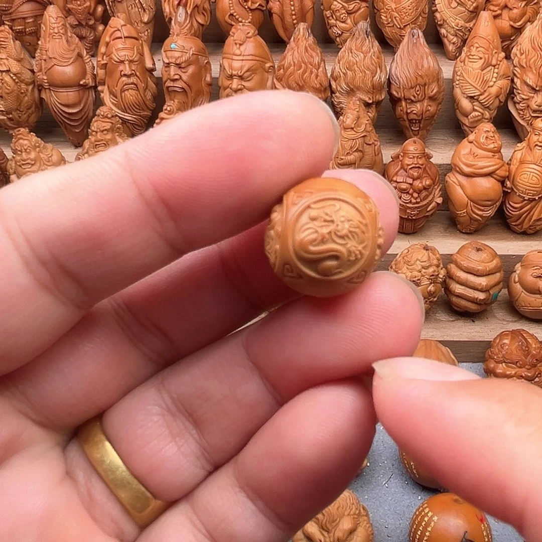 橄榄核吊坠17四象