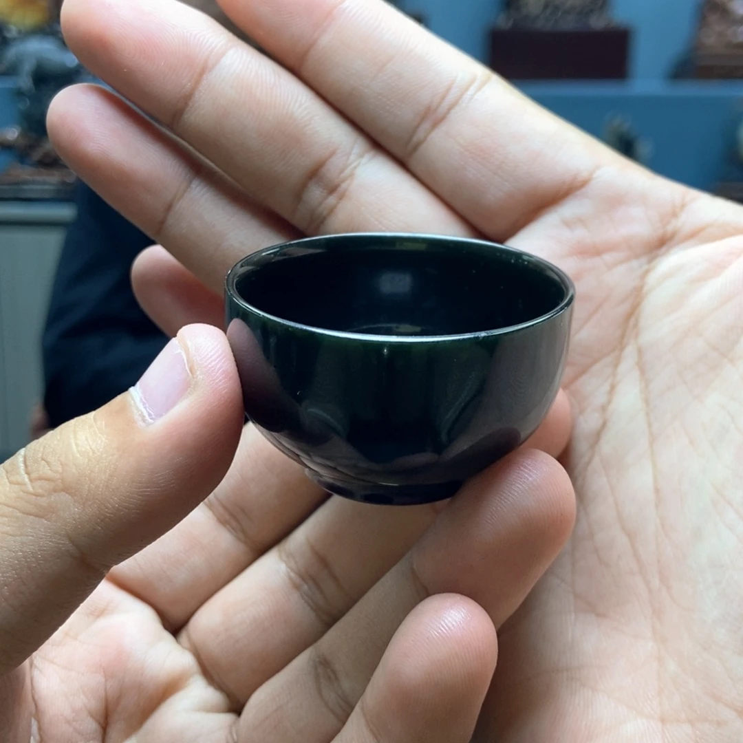 和田玉未镶嵌把件