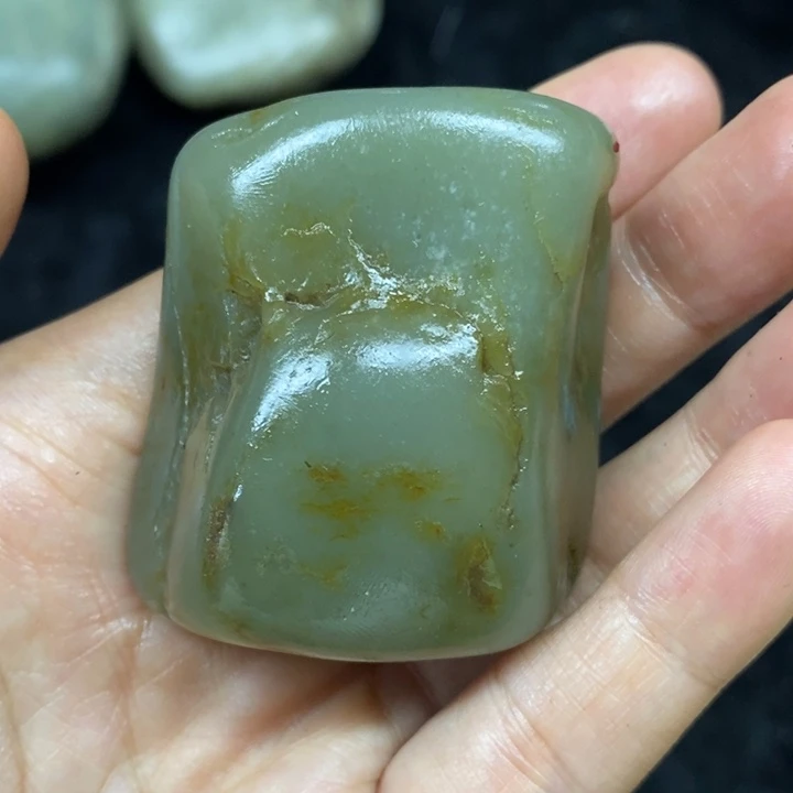 未镶嵌和田玉（糖玉）挂件