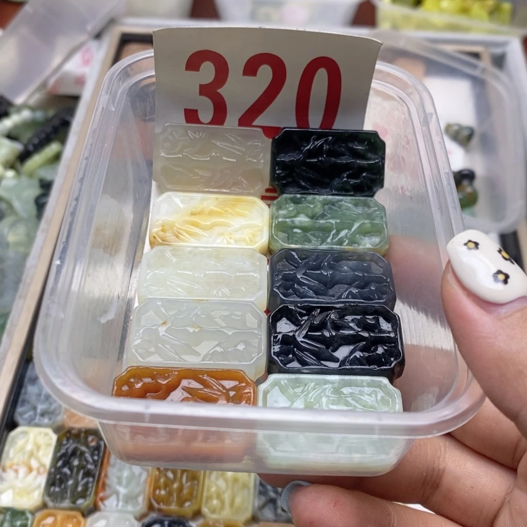 透闪石-蛇纹石玉未镶嵌挂坠拖****】