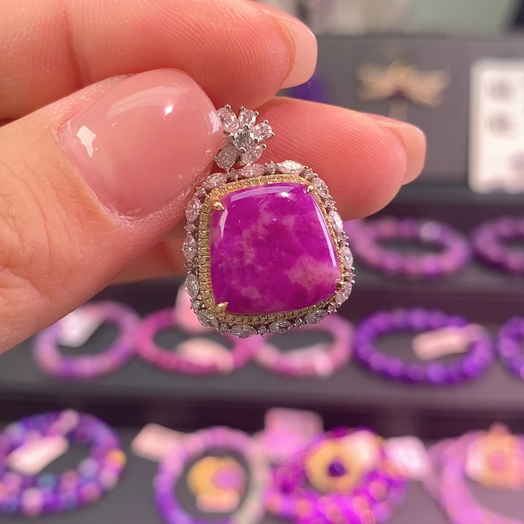 18K金镶嵌苏纪石（舒俱来）吊坠(不含链)