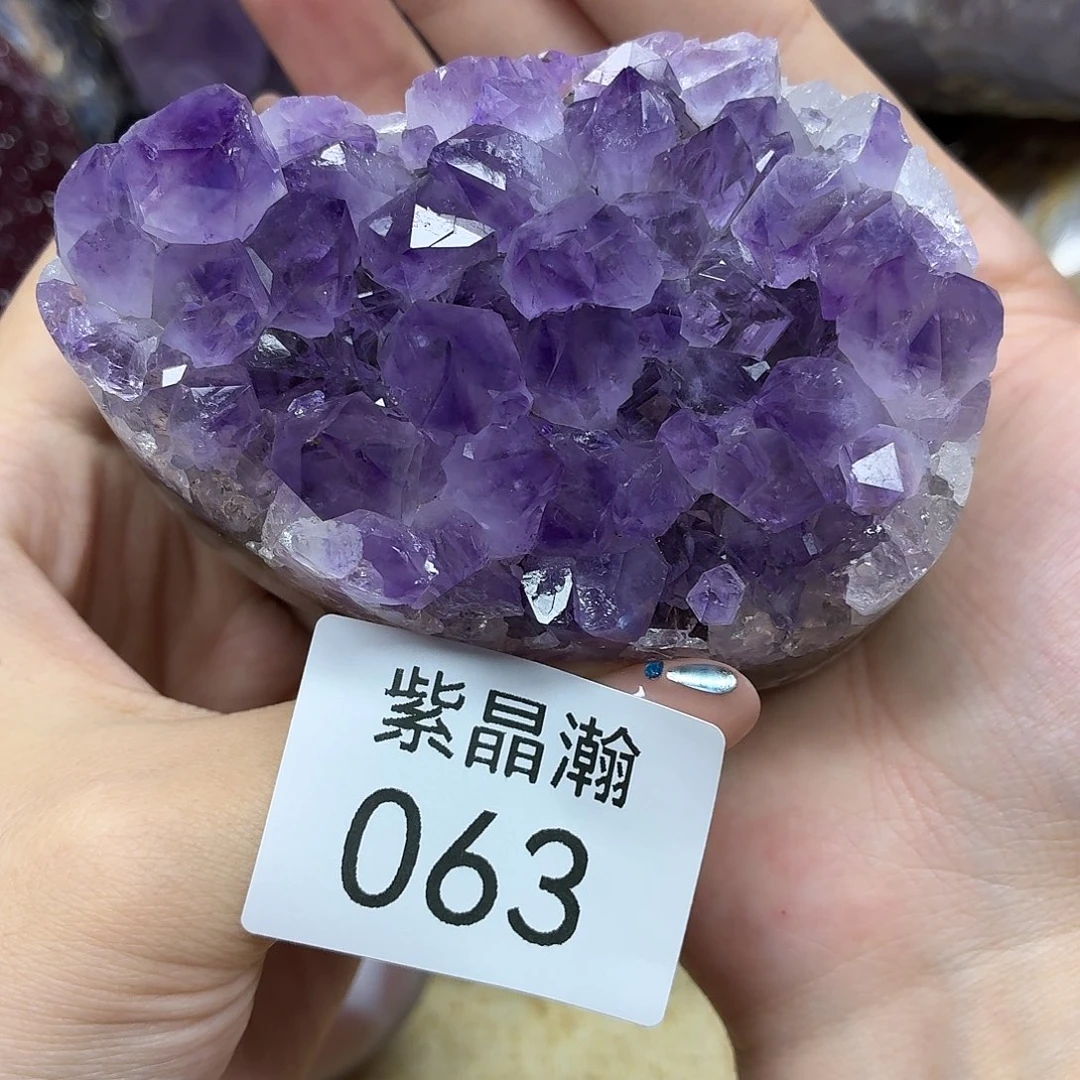 未镶嵌水晶大型摆件（非配饰）