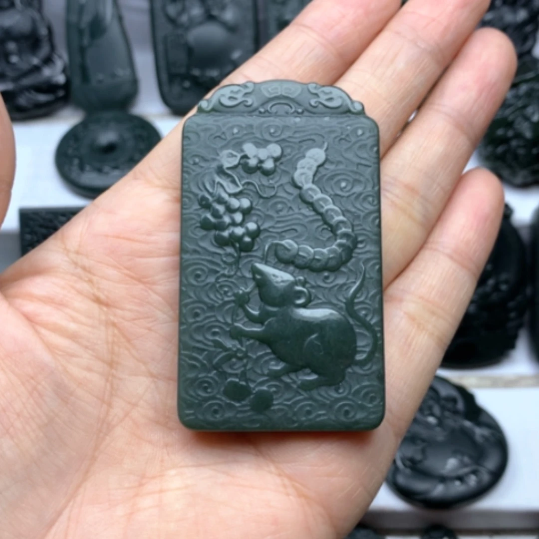 【闪购商品】颈饰未镶嵌和田玉双面雕刻