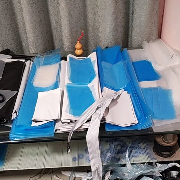 杜***华4*5*12丝黑白膜裁剪一张