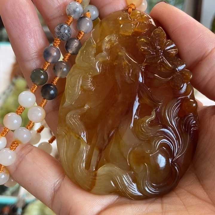 蛇纹石玉颈饰未镶嵌你***岛