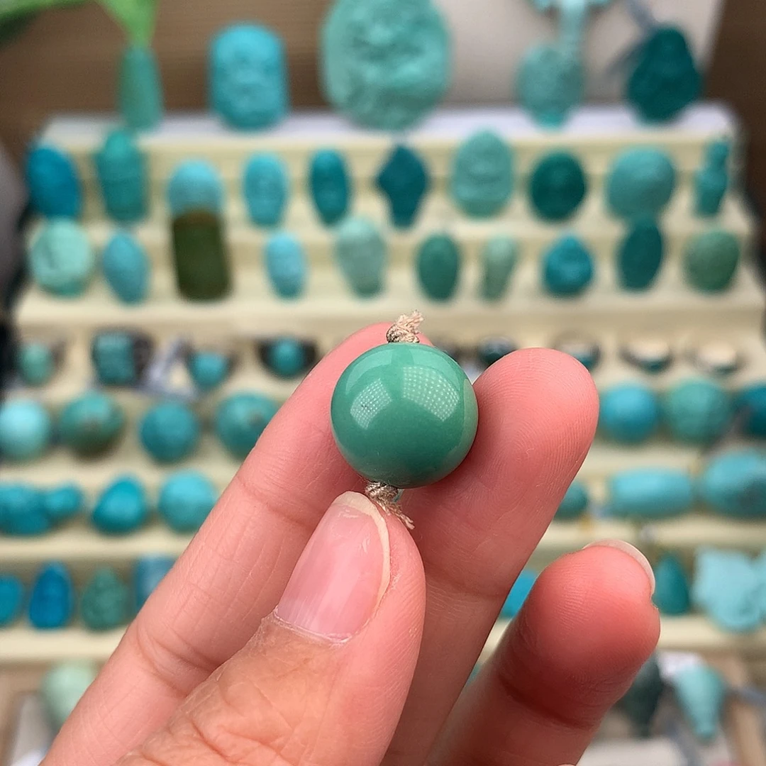 绿松石未镶嵌珠宝奇石14