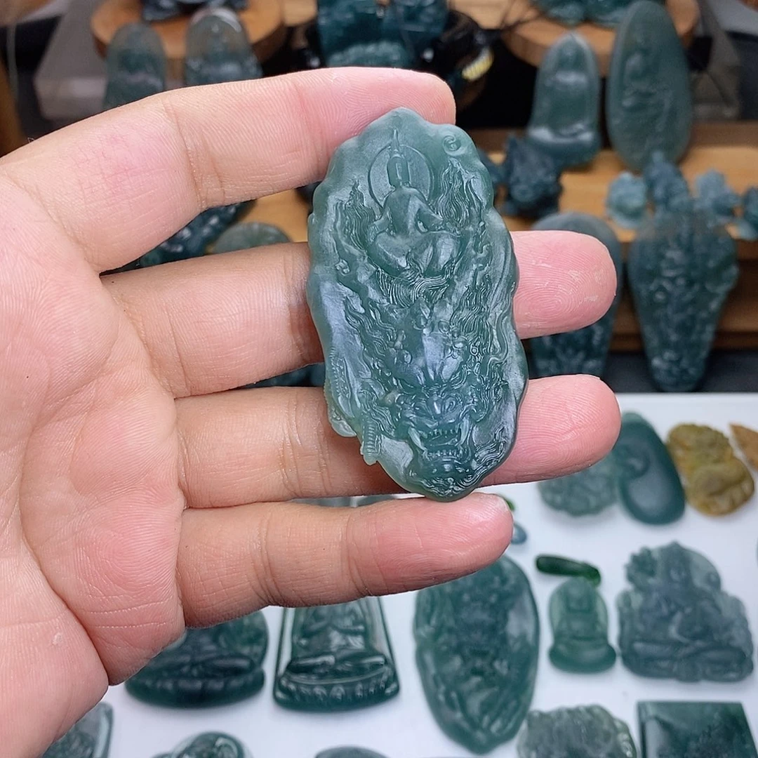 定制翡翠未镶嵌龙牌