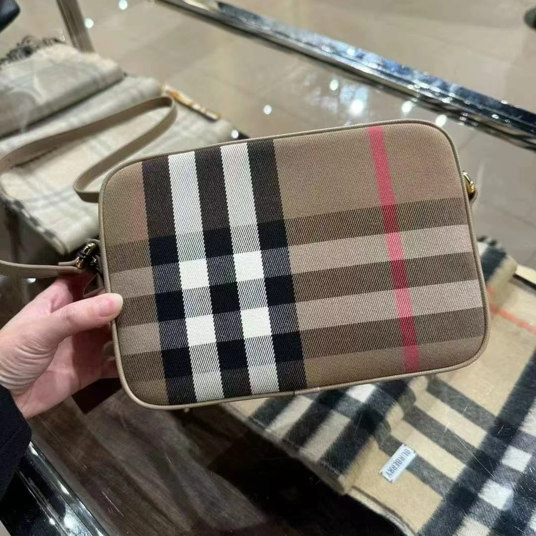 全新未使用 BURBERRY/博柏利 /GG/女款相机包