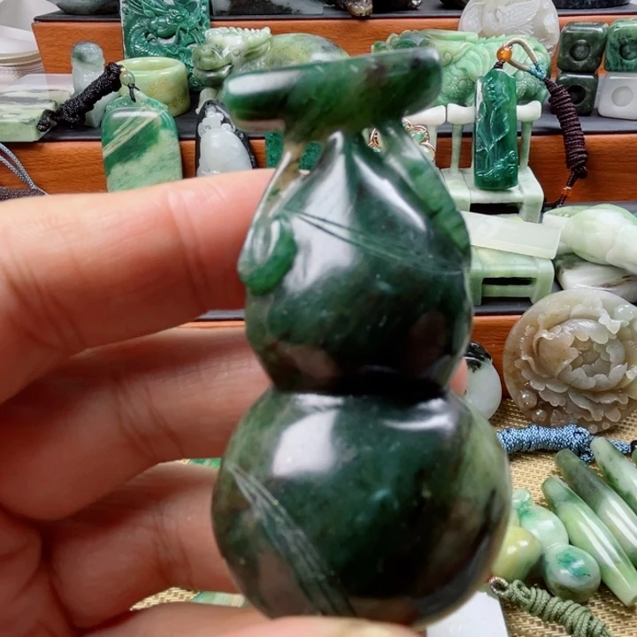 独山玉未镶嵌珠宝半成品