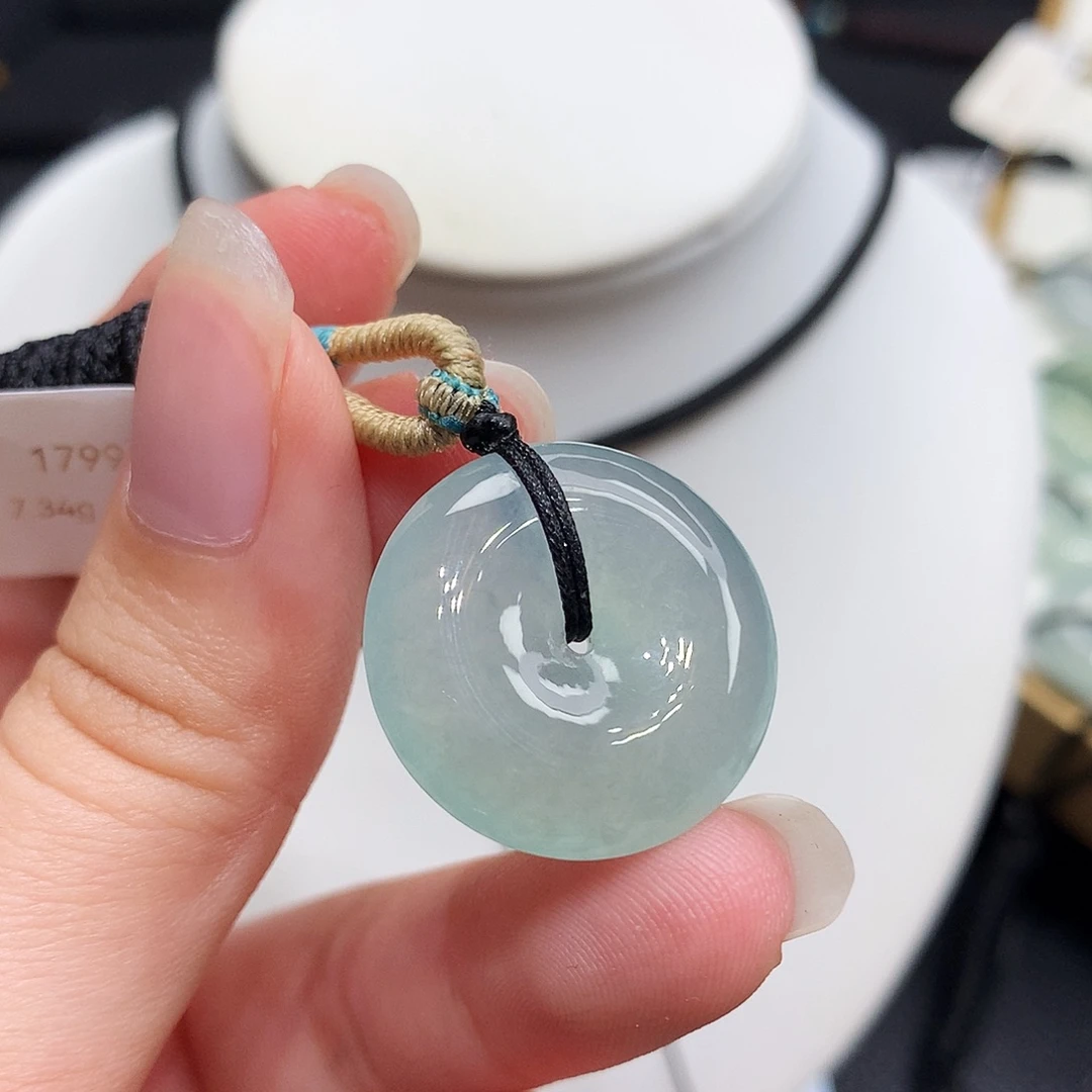 翡翠未镶嵌胸饰翡翠23，22.1/5.6