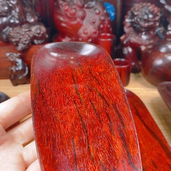 交趾黄檀（大红酸枝）