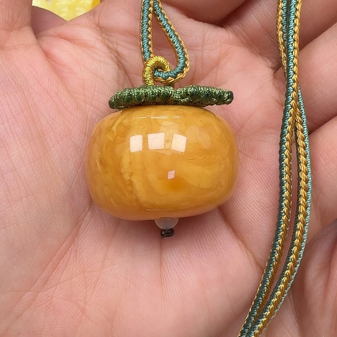 琥珀未镶嵌裸石悠悠