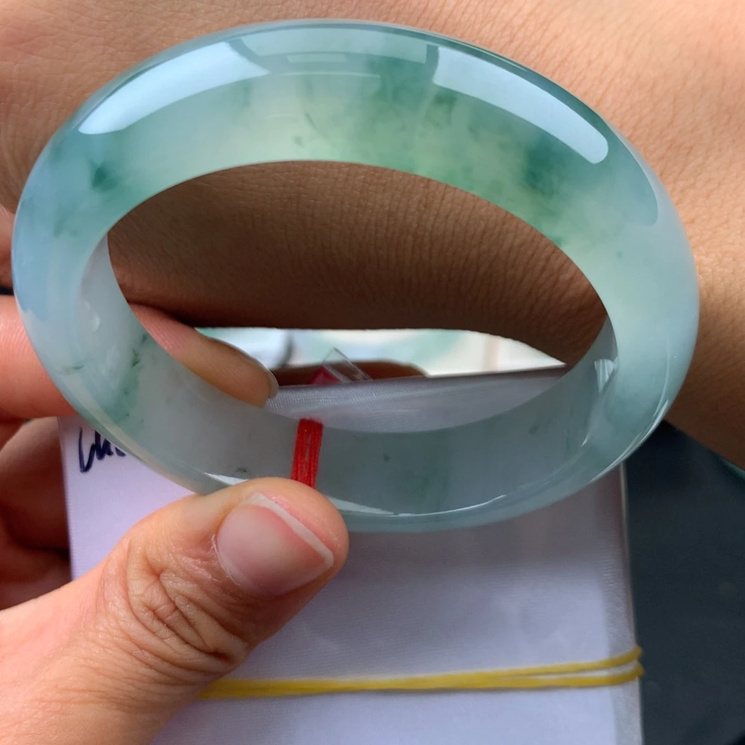 翡翠未镶嵌手镯冰飘绿花起光0毛孔