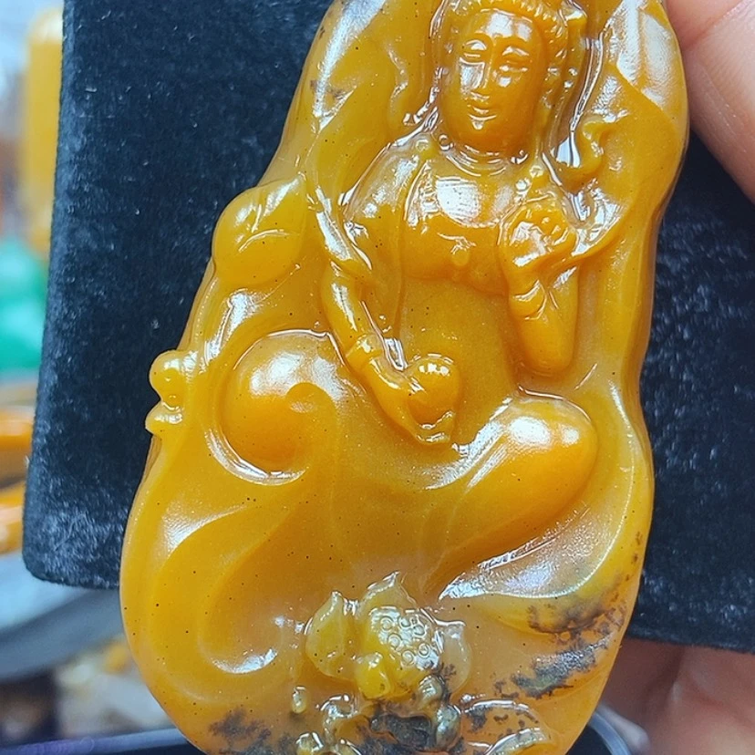 【闪购商品】未镶嵌石英质玉（黄龙玉）颈饰