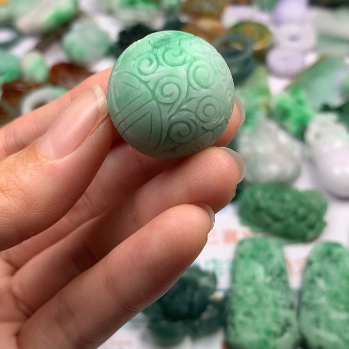 定制翡翠未镶嵌翡翠