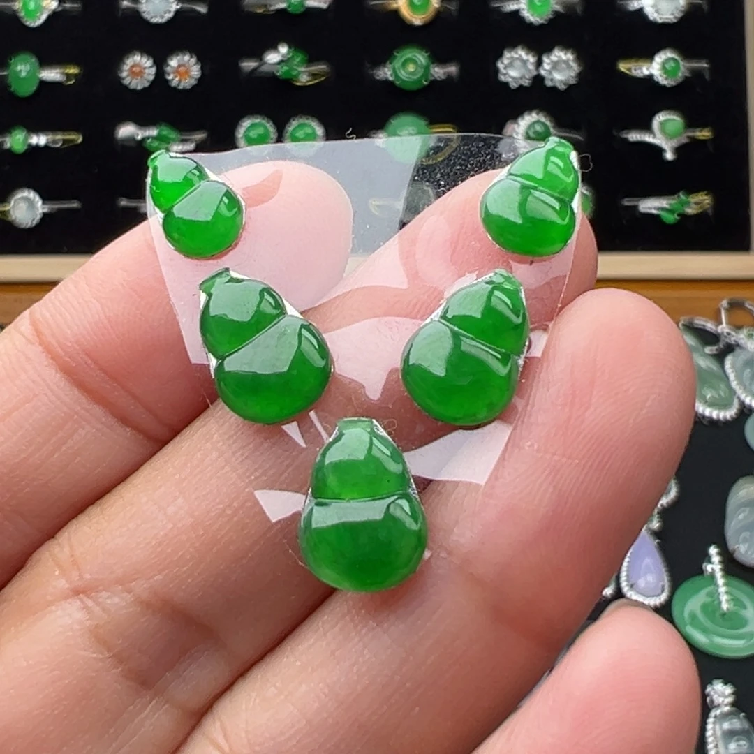 翡翠未镶嵌颈饰葫芦11