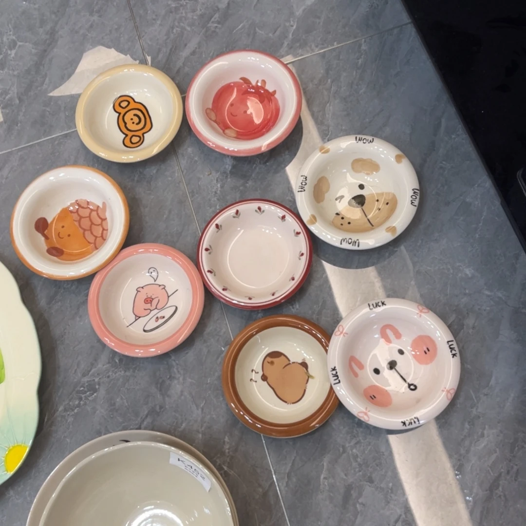 陶瓷微瑕餐具介意勿拍，满18飞！随机四个