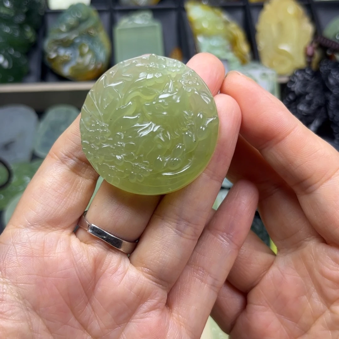 蛇纹石玉未镶嵌吊坠(不含链)