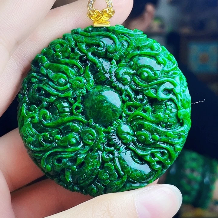 翡翠18K金镶嵌颈饰多样性