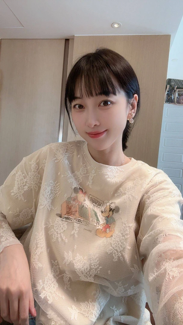 【张静芝】卡通印花外蕾丝假两件T恤