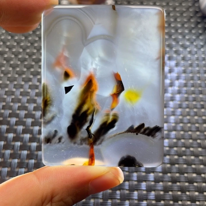 未镶嵌颈饰玛瑙/玉髓玺