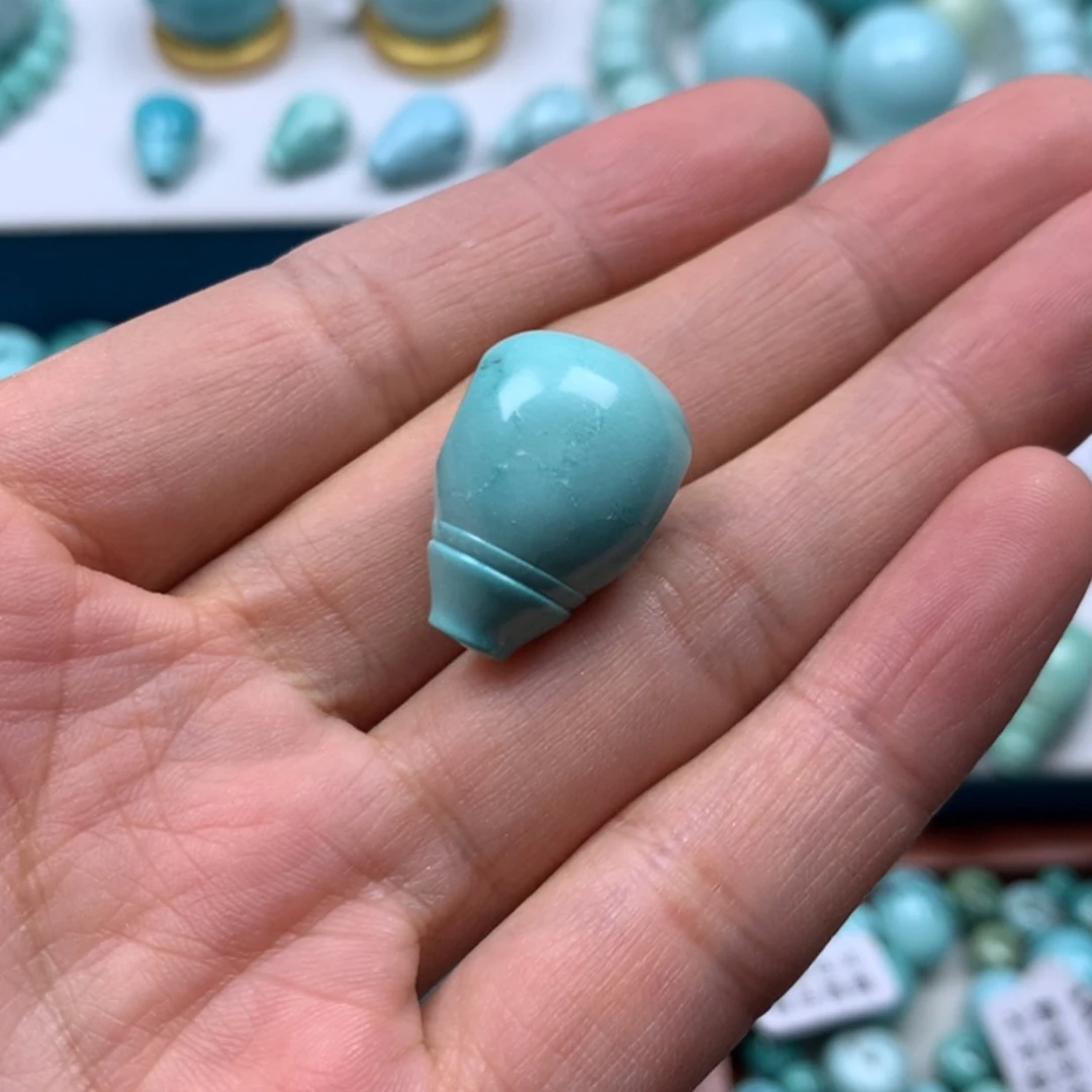 【闪购商品】未镶嵌绿松石珠宝奇石0**8