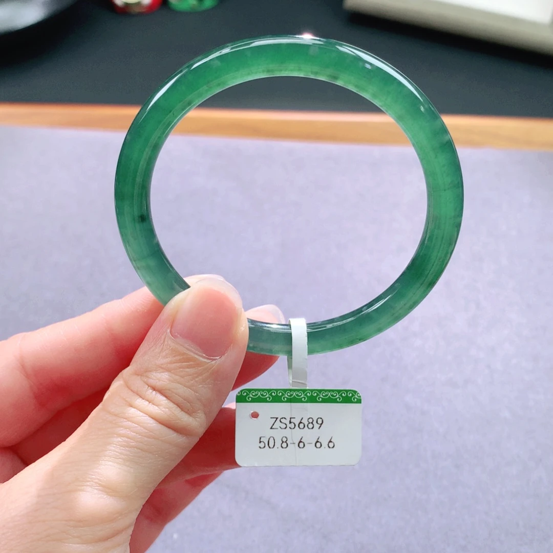 翡翠手镯未镶嵌天然翡翠手镯