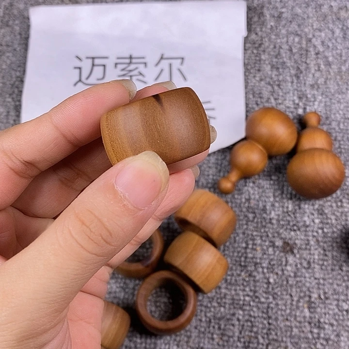 檀香木手串/手链老山檀香黑肉扳指内径2.2