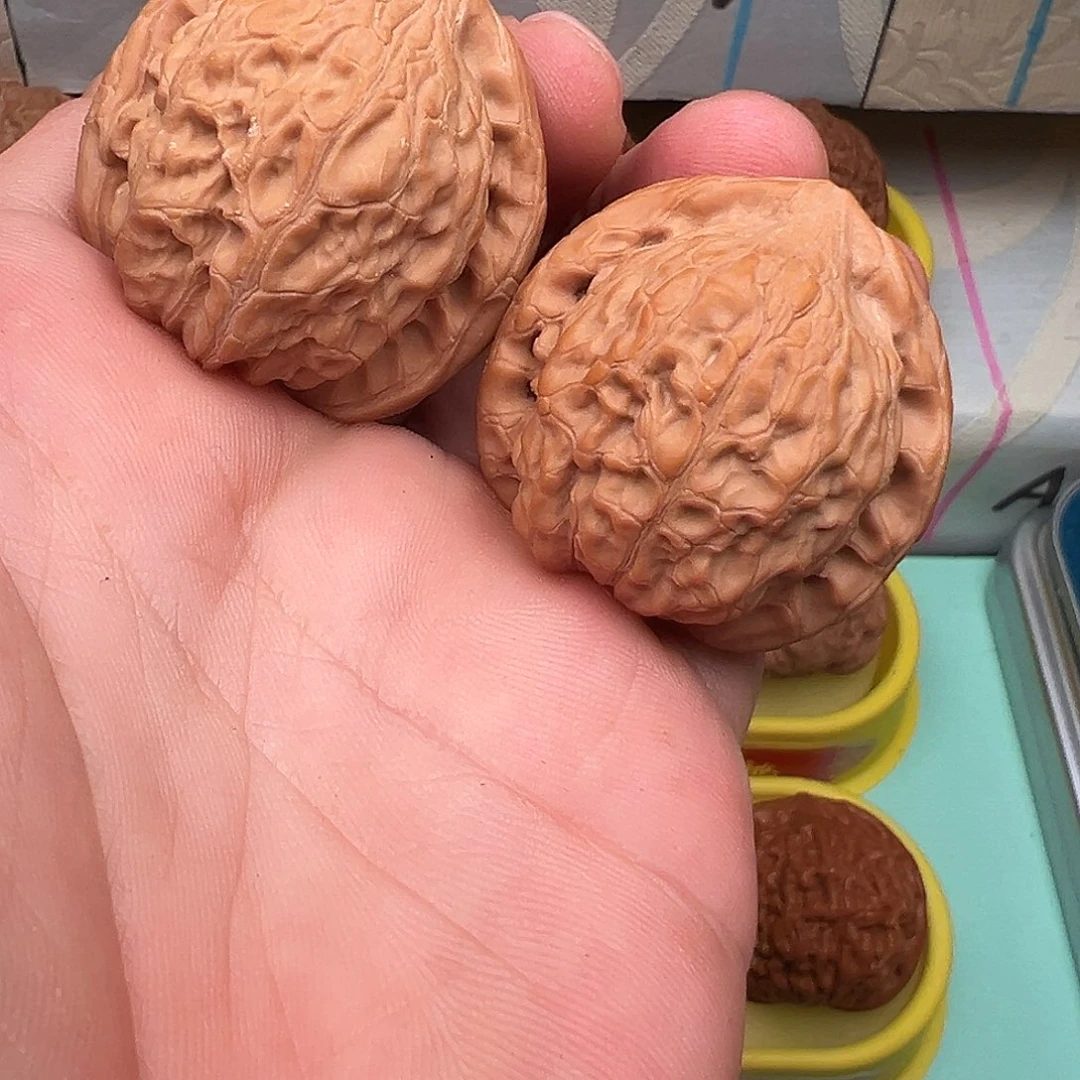 文玩核桃吊坠招财公子38