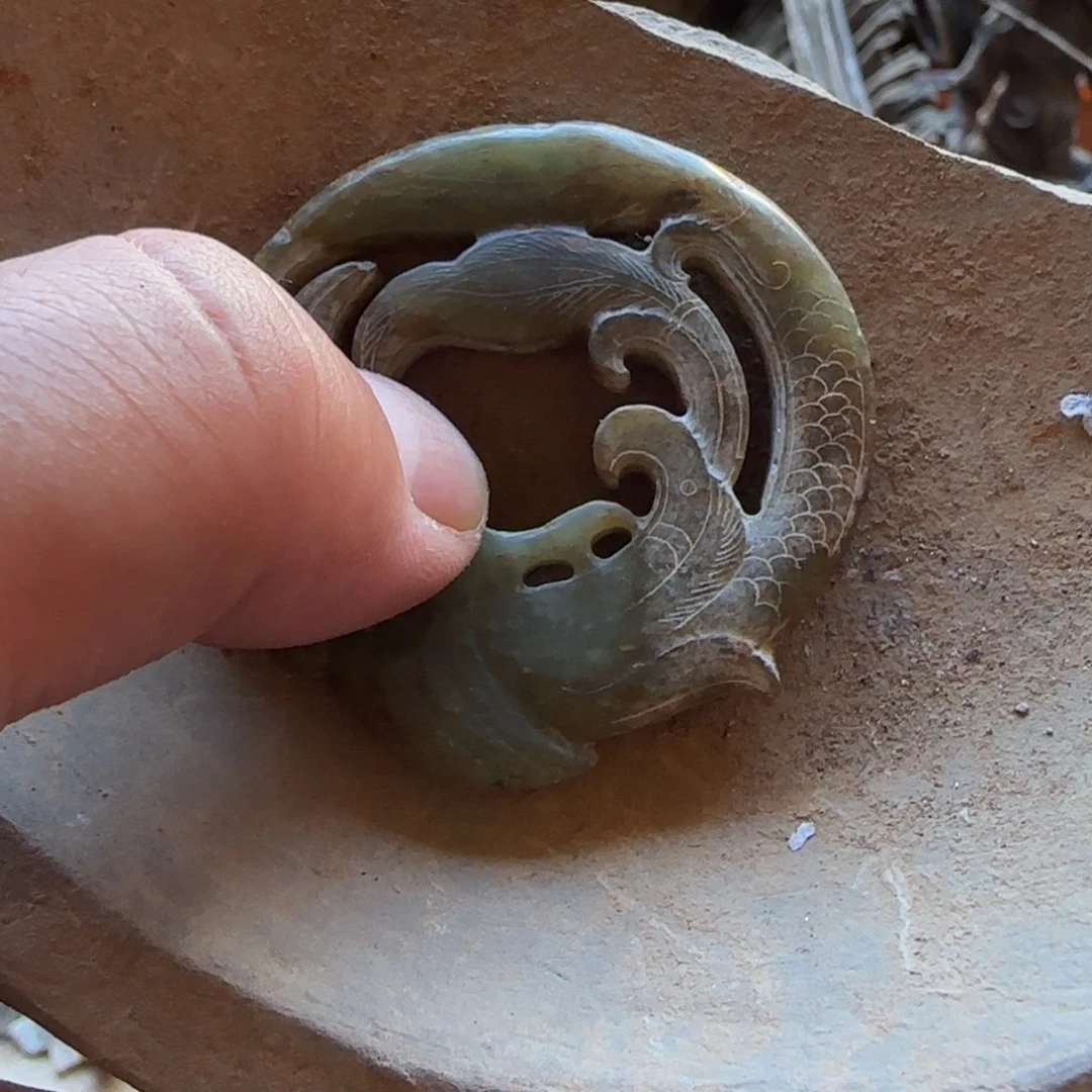 兰***人瓷片陶瓷艺术作品