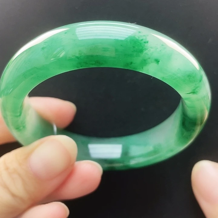 石英质玉未镶嵌手镯5 0 －51