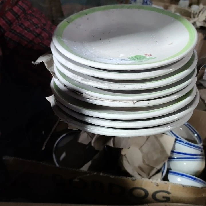 摆件陶瓷盘子碗啥都有