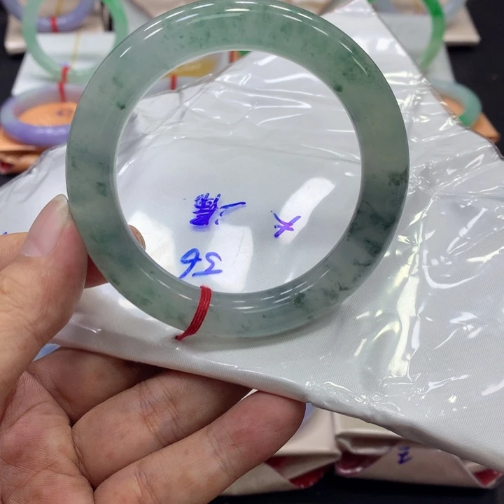 未镶嵌手镯翡翠翡翠