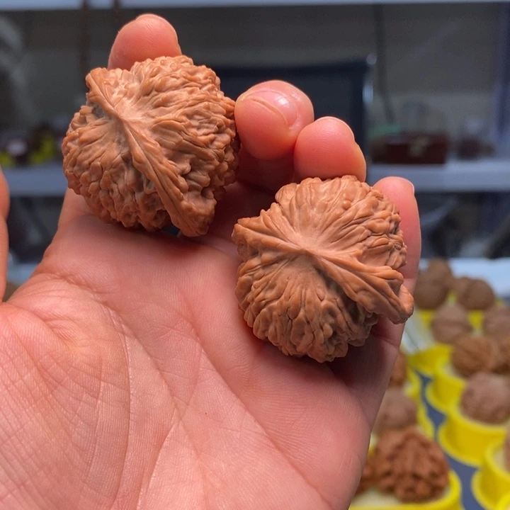 吊坠文玩核桃文玩核桃磨盘36～