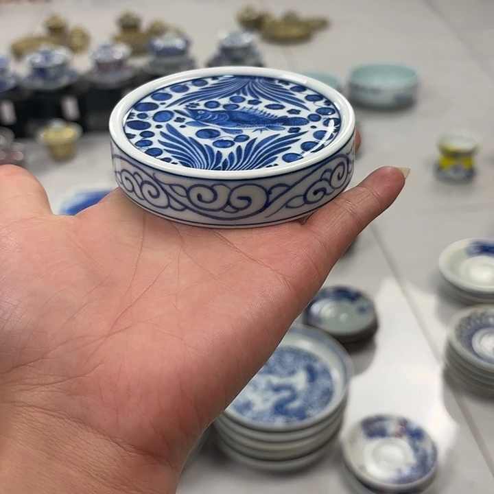 瓷片青花鱼藻杯垫景德镇