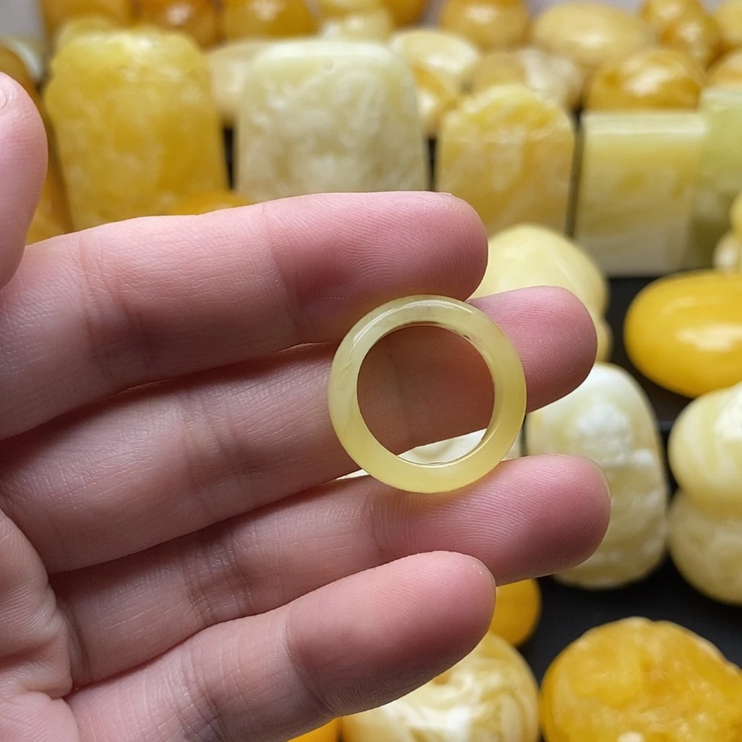 琥珀颈饰未镶嵌琥珀蜜蜡吊坠