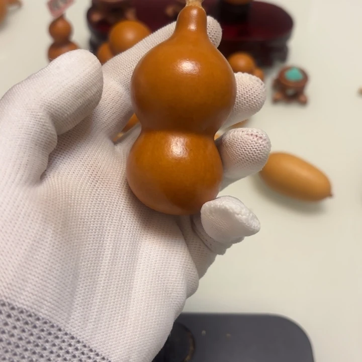 欢****天然手捻老皮葫芦