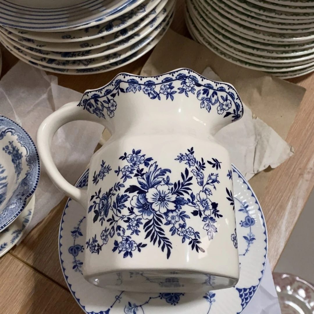 瓷微瑕青花水生一个