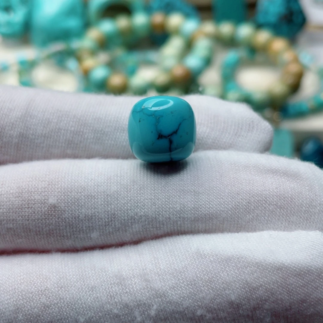 绿松石未镶嵌珠宝奇石13