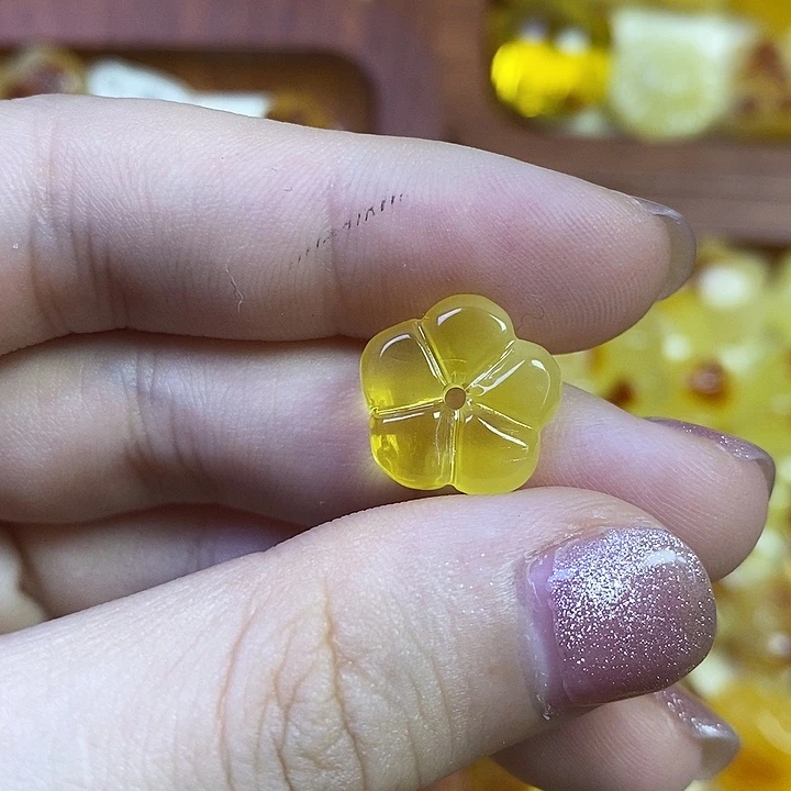橄榄核吊坠五瓣花