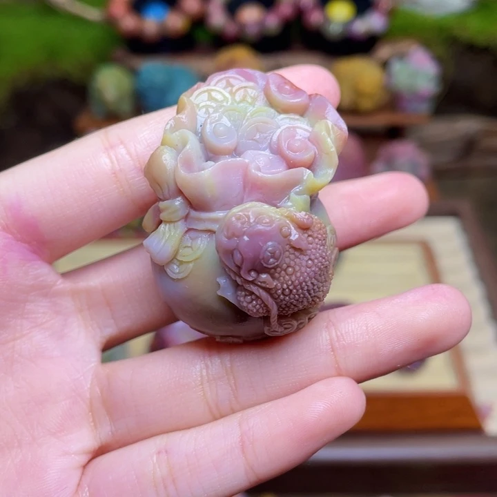 美****玛瑙/玉髓未镶嵌珠宝半成品盐源玛瑙炫彩钱袋