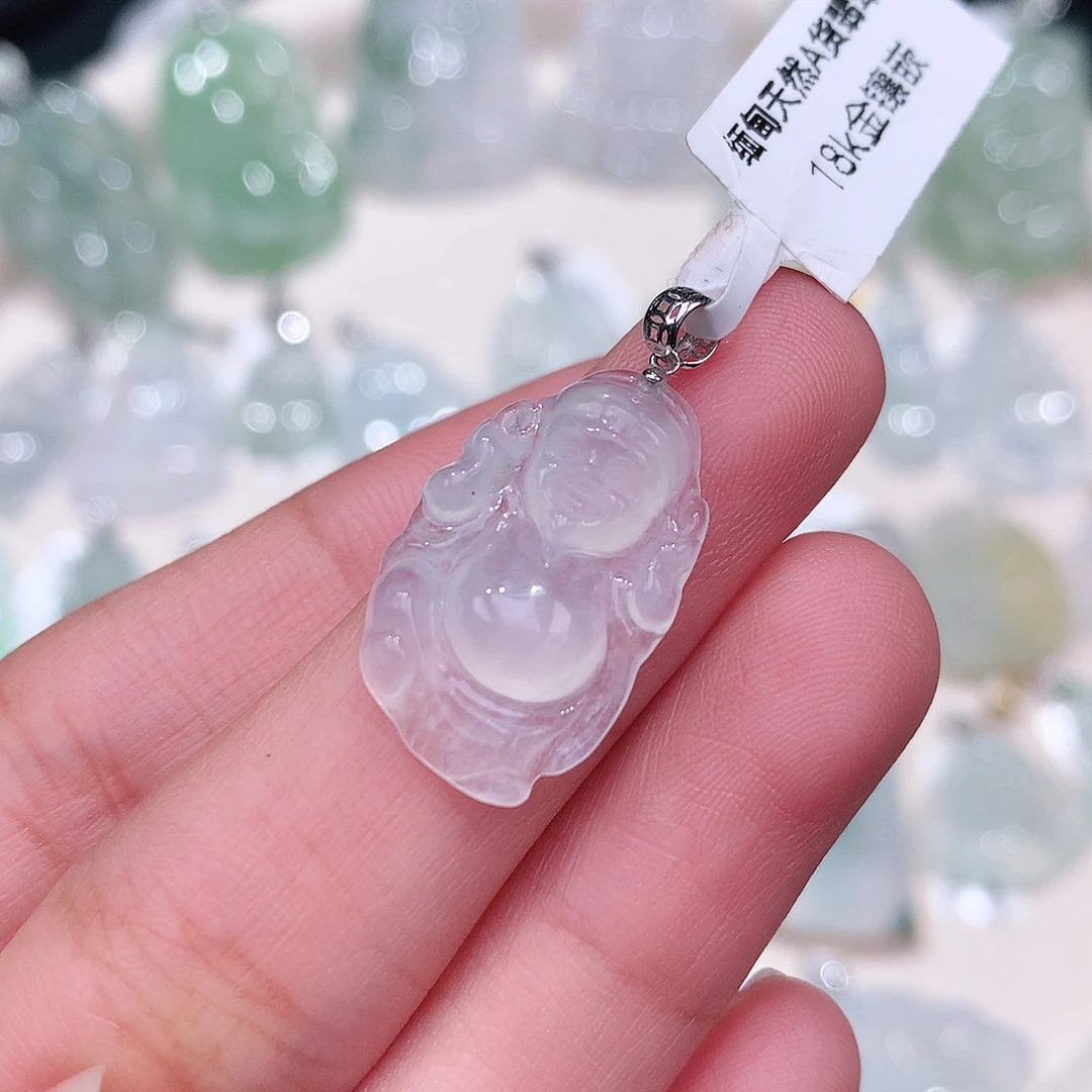 颈饰18K金镶嵌翡翠