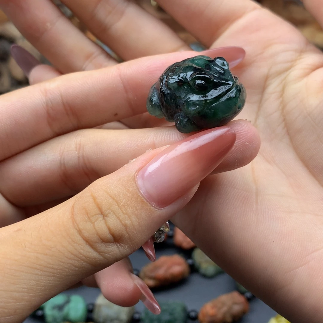 骏***载未镶嵌定制翡翠翡翠