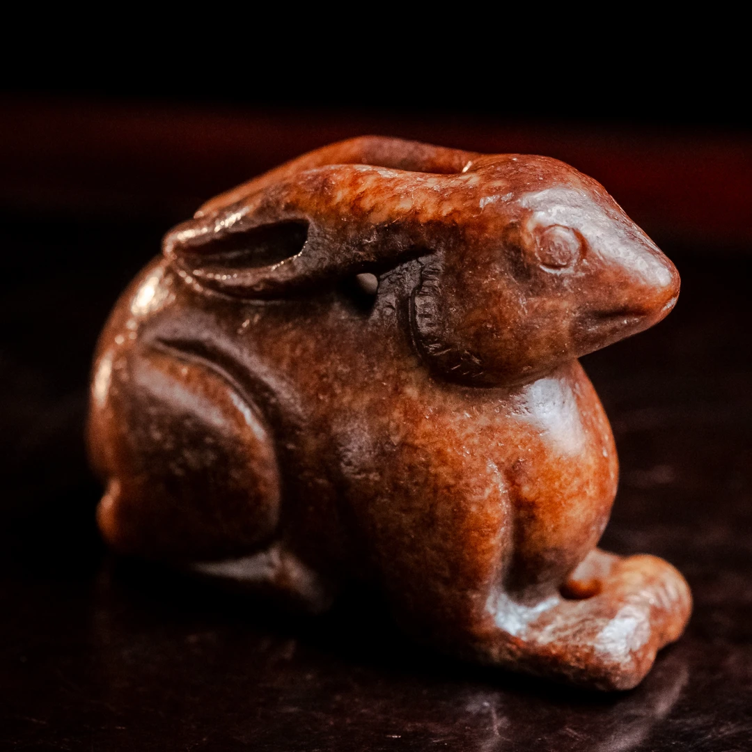 明代和田玉玉兔把件