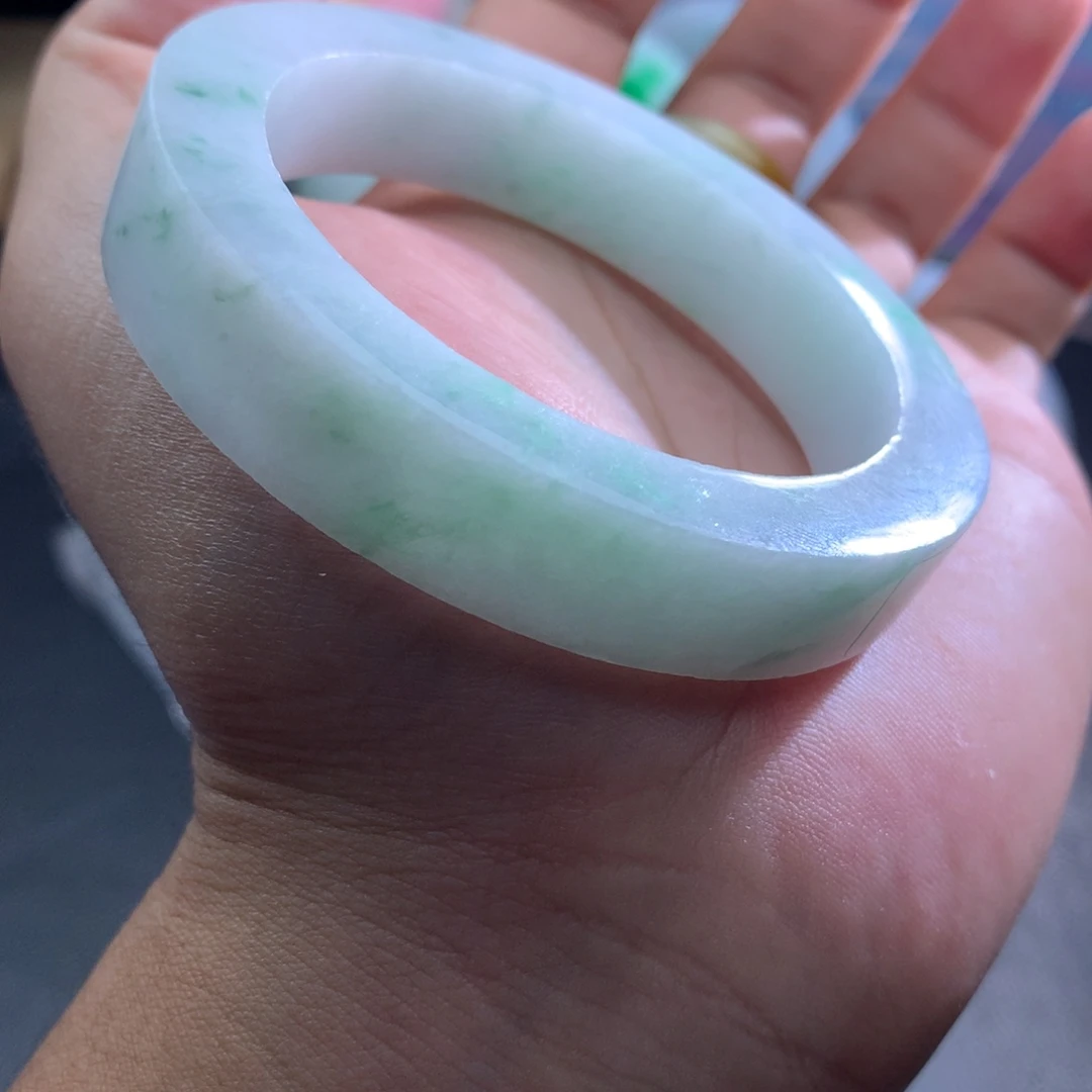 微***已定制翡翠未镶嵌翡翠手镯翡翠