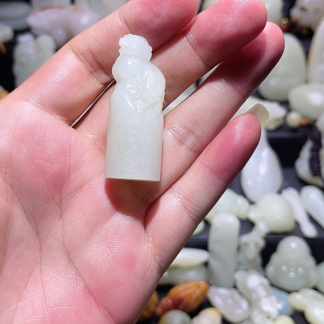 玄***玄和田玉未镶嵌挂件